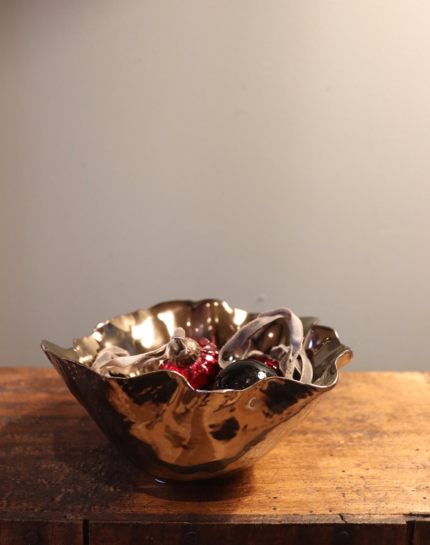 Wave Edge Ceramic Bowl - Bronze