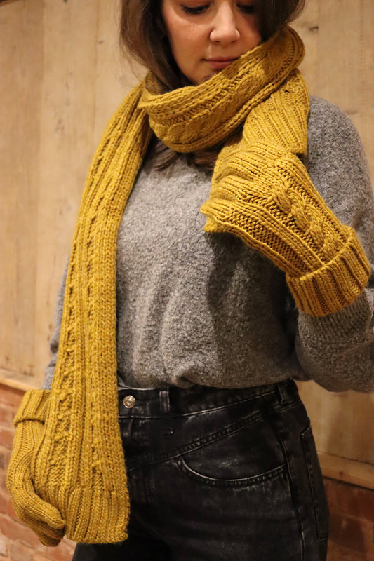Chunky-Knit Scarf