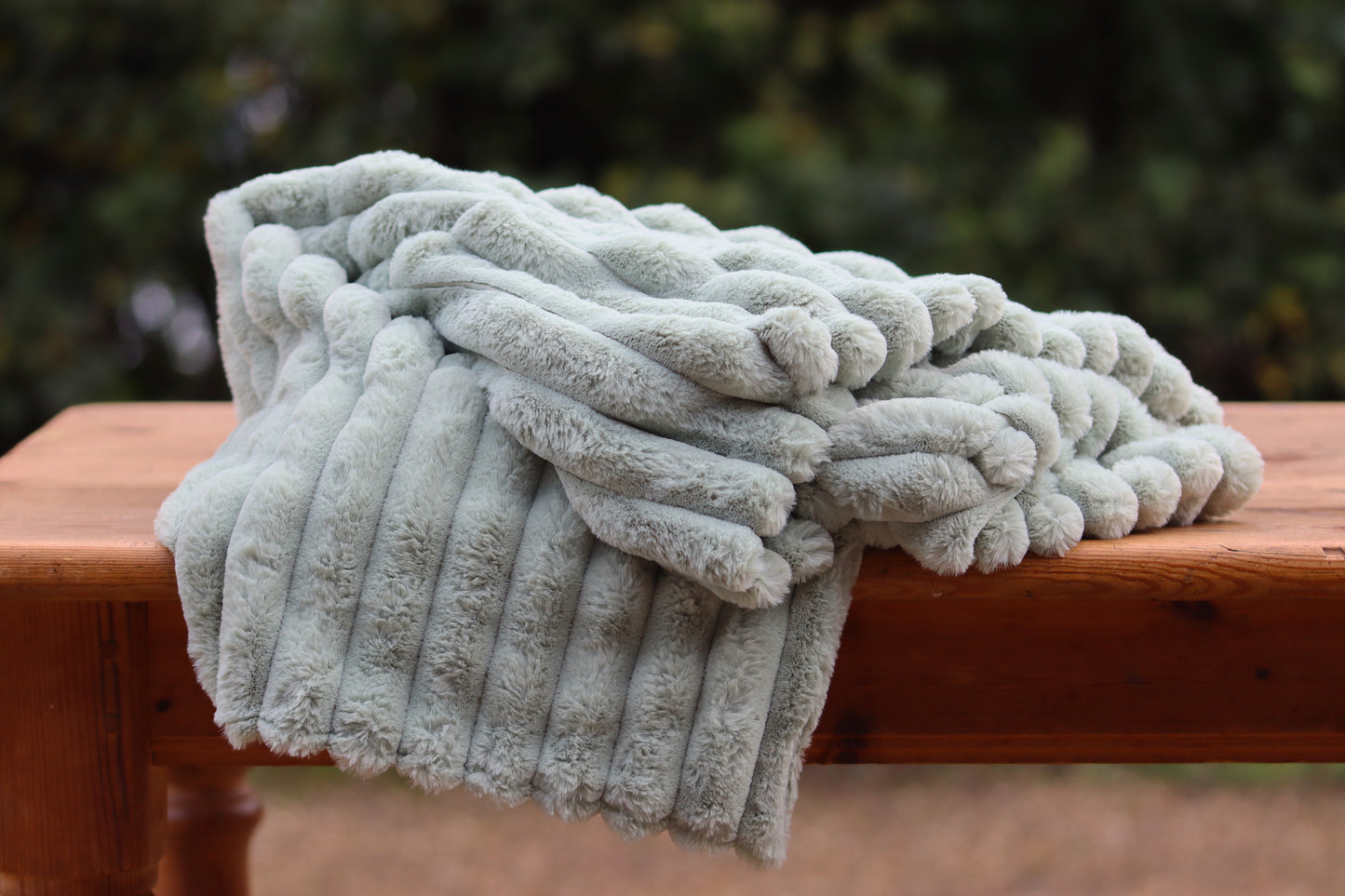 Mint Green Ribbed Throw