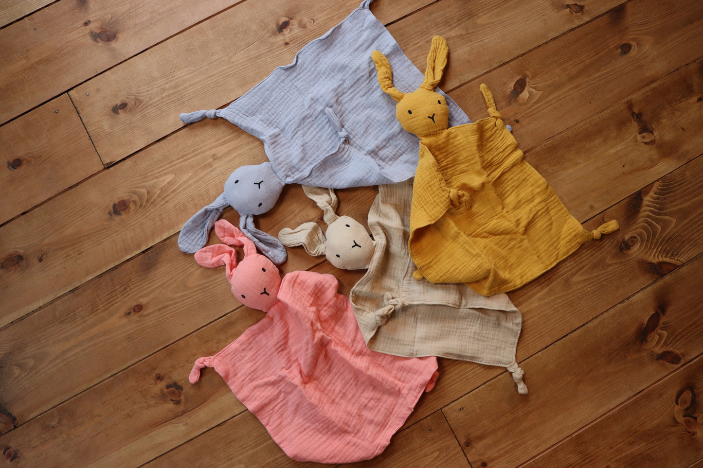 Muslin Bunny Comforter with Teething Knots