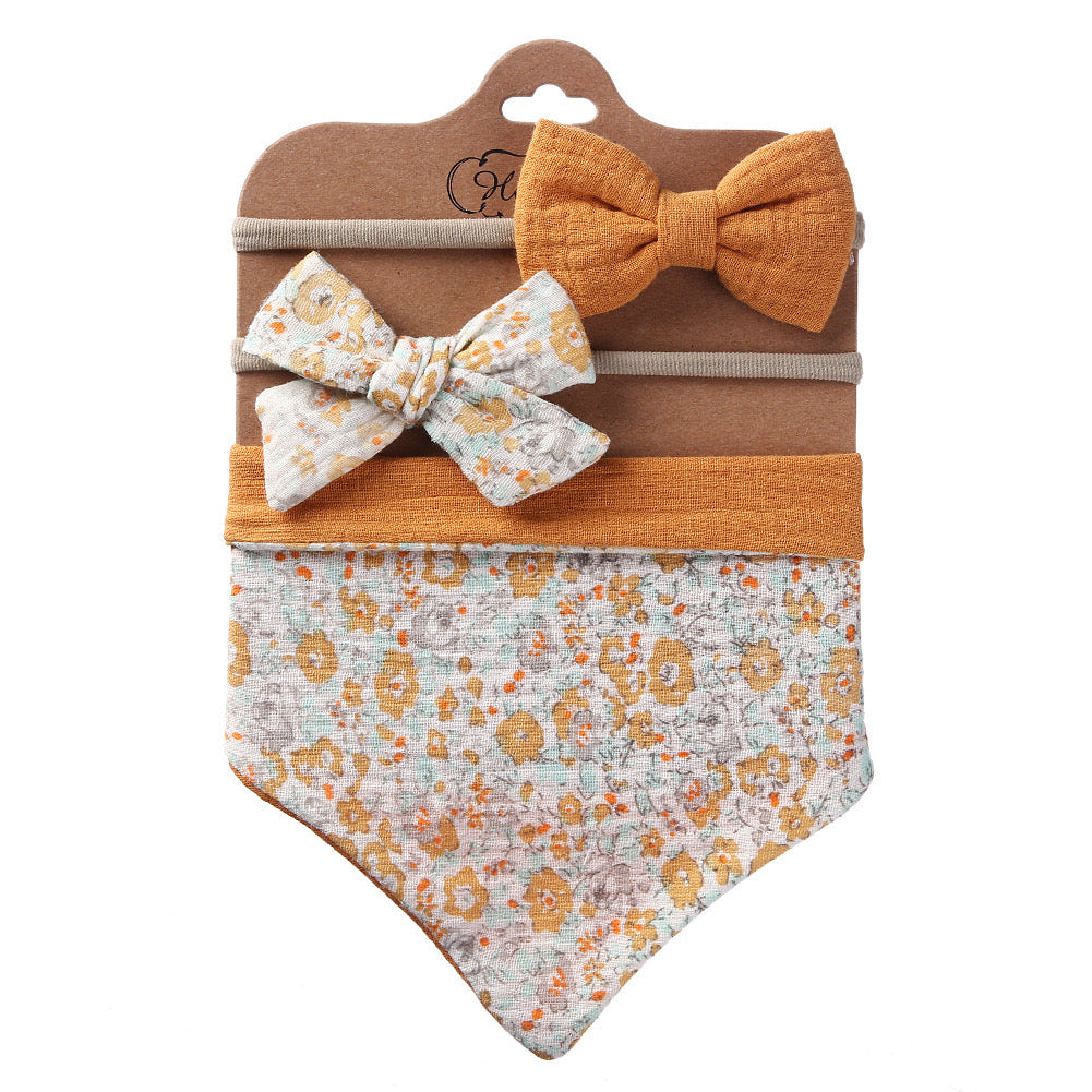 Triangle Muslin Bib & Bow Set