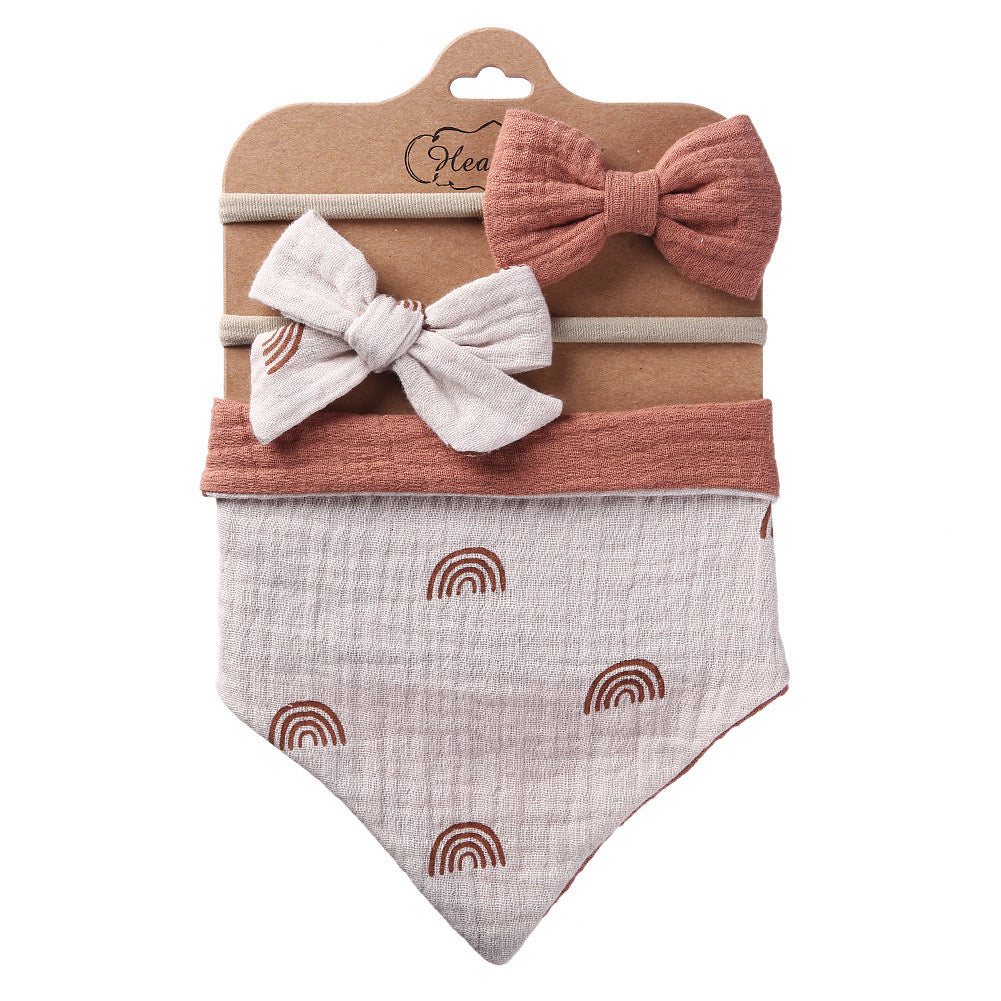 Triangle Muslin Bib & Bow Set