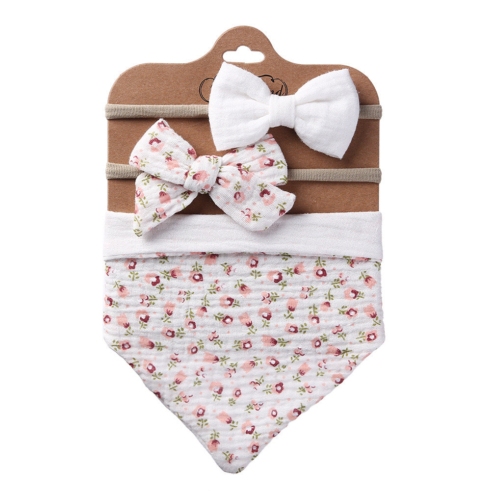Triangle Muslin Bib & Bow Set