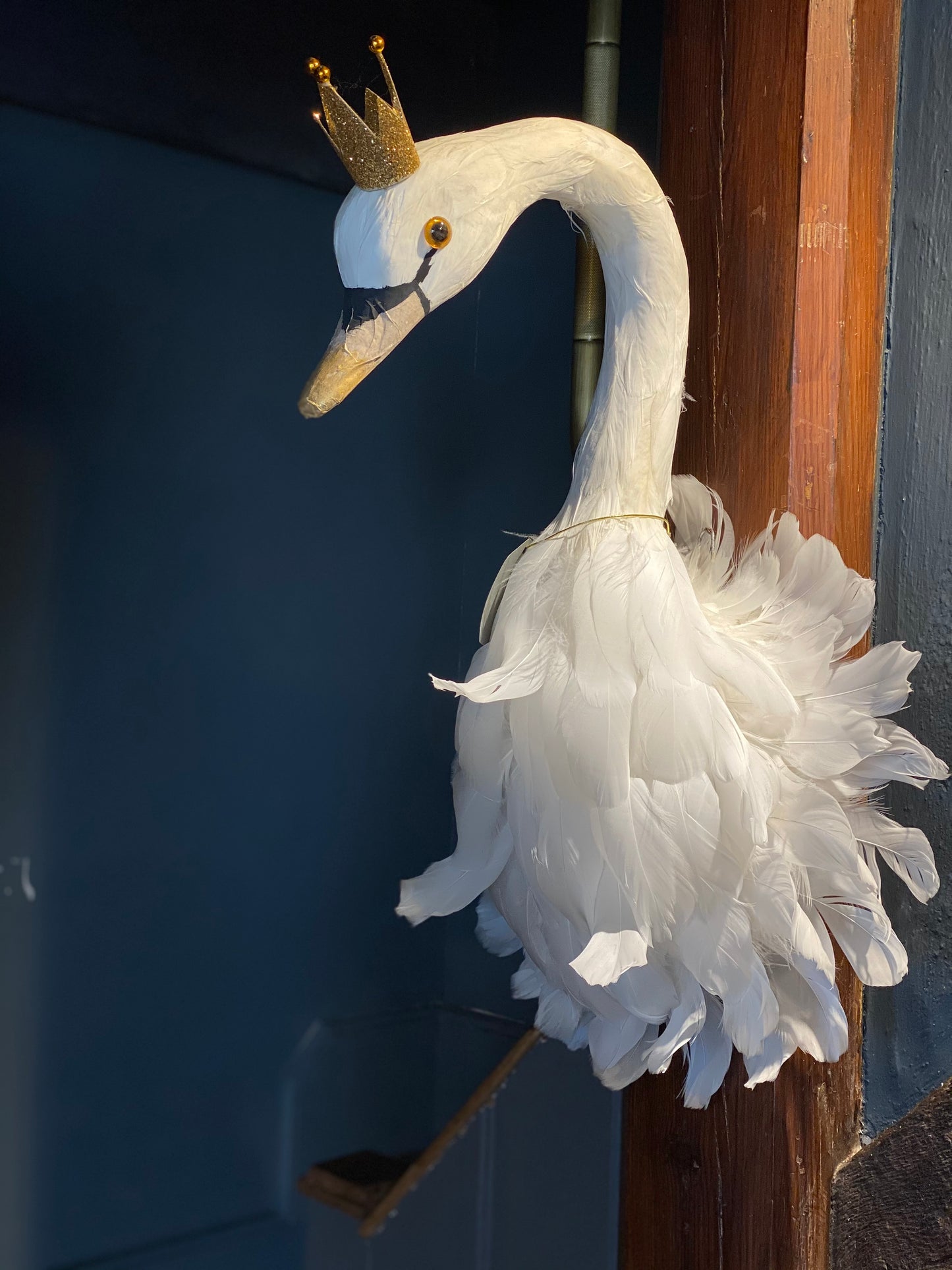 White Feather Swan Wall Mount