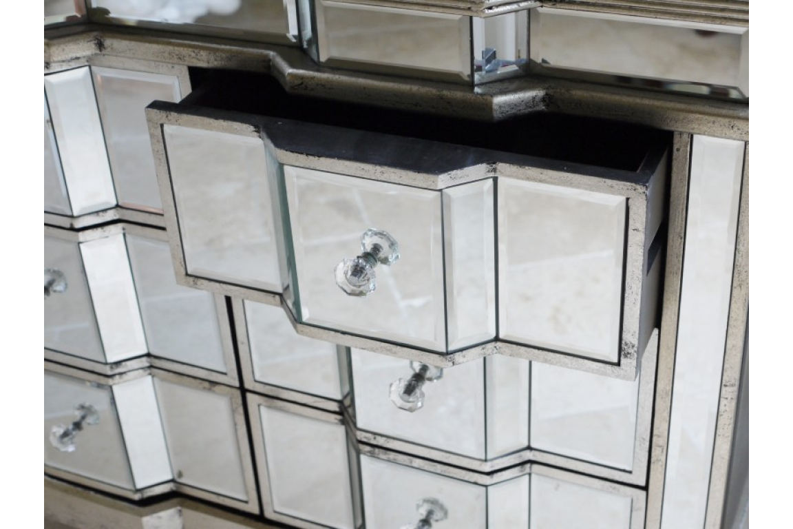 Antique Style Mirrored Chest of Drawers